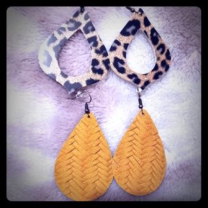 Boutique leopard teardrop earrings set